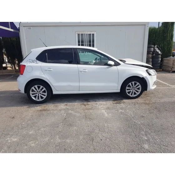 VOLKSWAGEN POLO (6C1) '2014 COMFORTLINE BLUEMOTION BLANCO