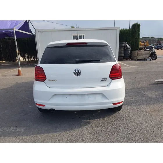 VOLKSWAGEN POLO (6C1) '2014 COMFORTLINE BLUEMOTION BLANCO