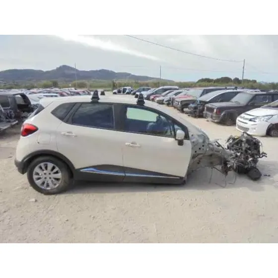 RENAULT CAPTUR '2014 5 P CREMA