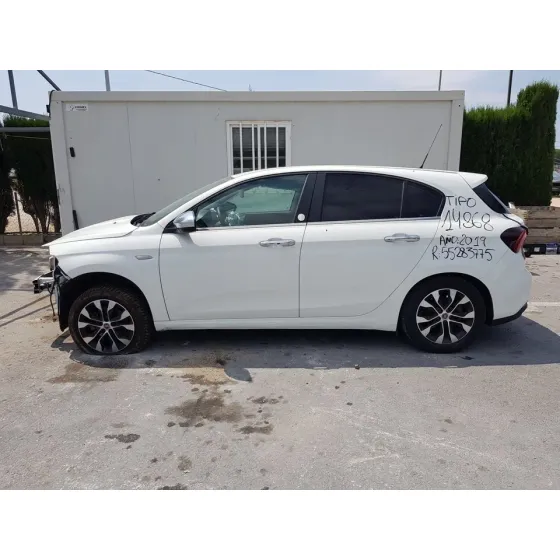 FIAT TIPO II (357) BERLINA '2019 MIRROR BLANCO