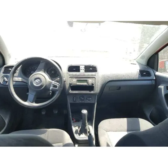 VOLKSWAGEN POLO (6R1) '2011 CROSSPOLO ROJO
