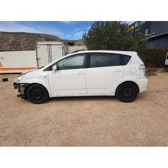 TOYOTA COROLLA VERSO (R1) '2008 2.2 D-4D LUNA BLANCO