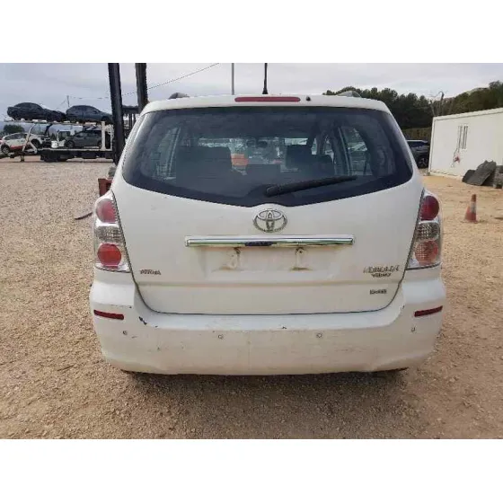 TOYOTA COROLLA VERSO (R1) '2008 2.2 D-4D LUNA BLANCO