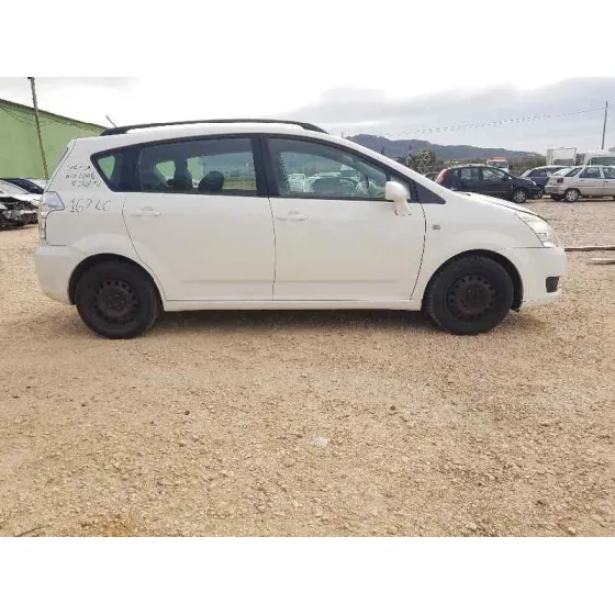 TOYOTA COROLLA VERSO (R1) '2008 2.2 D-4D LUNA BLANCO