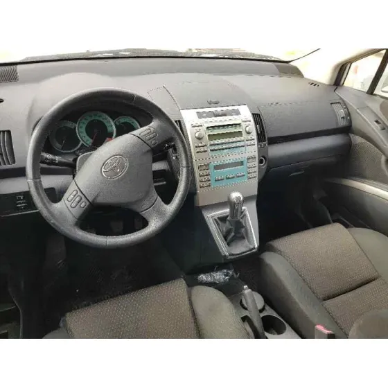 TOYOTA COROLLA VERSO (R1) '2008 2.2 D-4D LUNA BLANCO