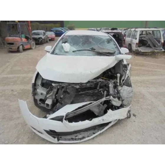 OPEL ASTRA J GTC '2012 EDITION BLANCO