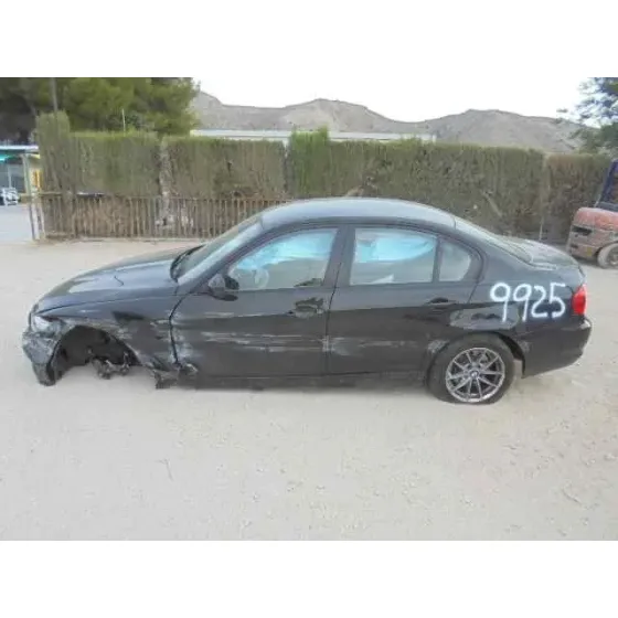 BMW SERIE 3 BERLINA (E90) '2010 318D NEGRO