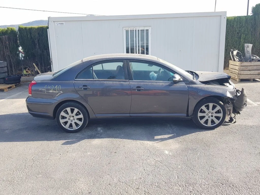 TOYOTA AVENSIS BERLINA (T25) '2009 2.0 D4-D EXECUTIVE SEDAN (4-PTAS) GRIS OSCURO