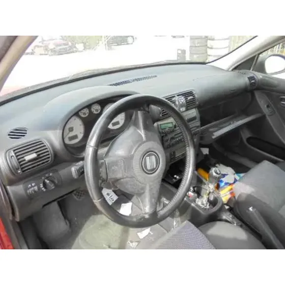 SEAT LEON (1M1) '2005 SPORT F.R. ROJO