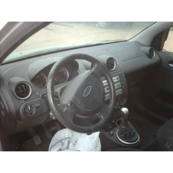 FORD FIESTA (CBK) '2003 GHIA GRIS