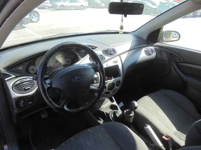 FORD FOCUS BERLINA (CAK) '2003 TREND NEGRO