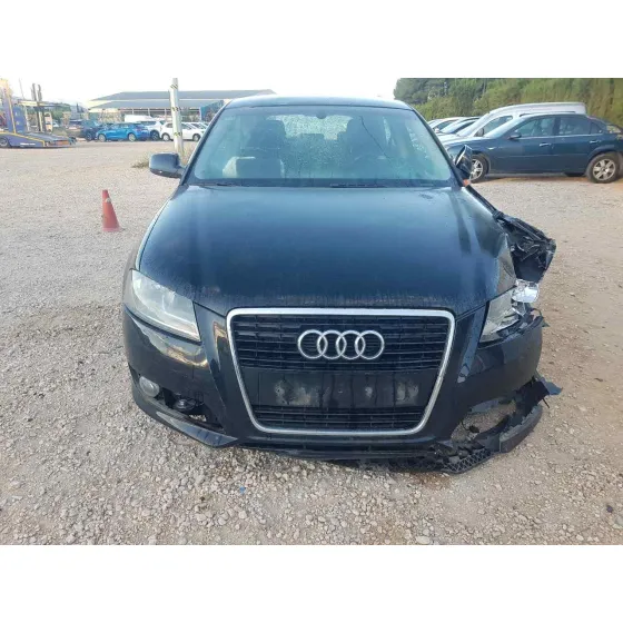 AUDI A3 (8P) '2011 ATTRATION NEGRO