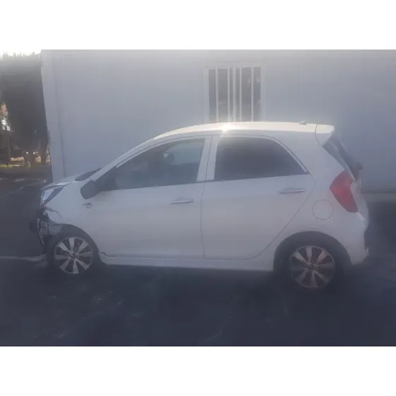 KIA PICANTO '2014 DRIVE BLANCO