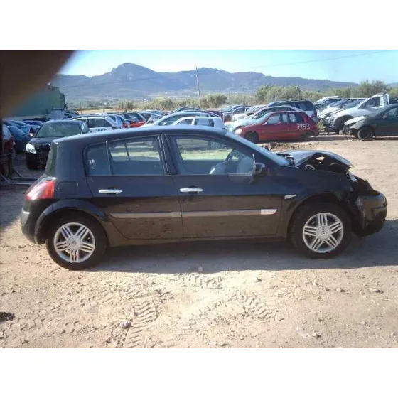 RENAULT MEGANE II BERLINA 5P '2003 CONFORT AUTHENTIQUE NEGRO