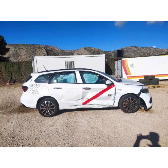 FIAT TIPO II (357) FAM '2018 LOUNGE BLANCO