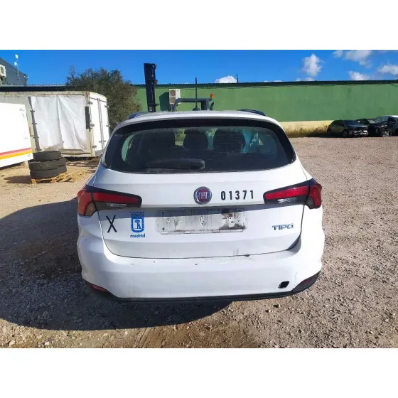FIAT TIPO II (357) FAM '2018 LOUNGE BLANCO