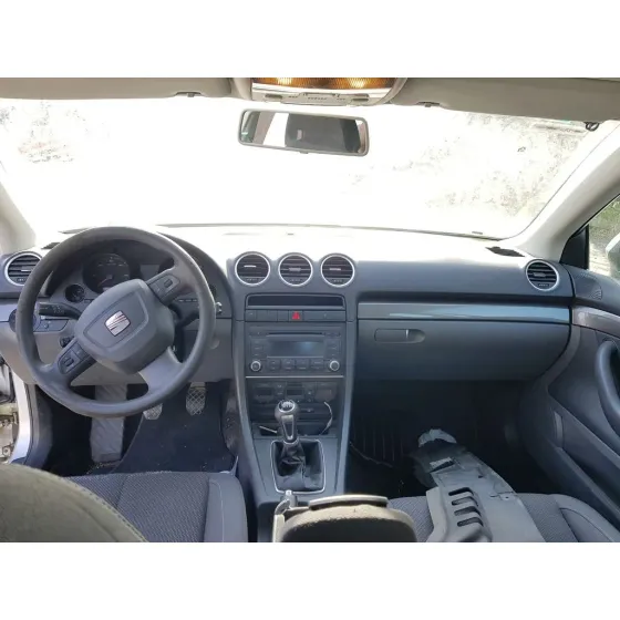 SEAT EXEO ST (3R5)(2009>) '2010 REFERENCE GRIS