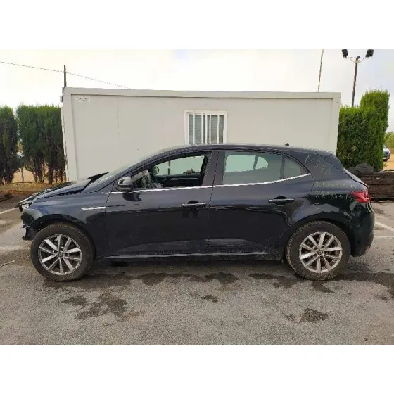RENAULT MEGANE IV BERLINA 5P '2016 ZEN NEGRO