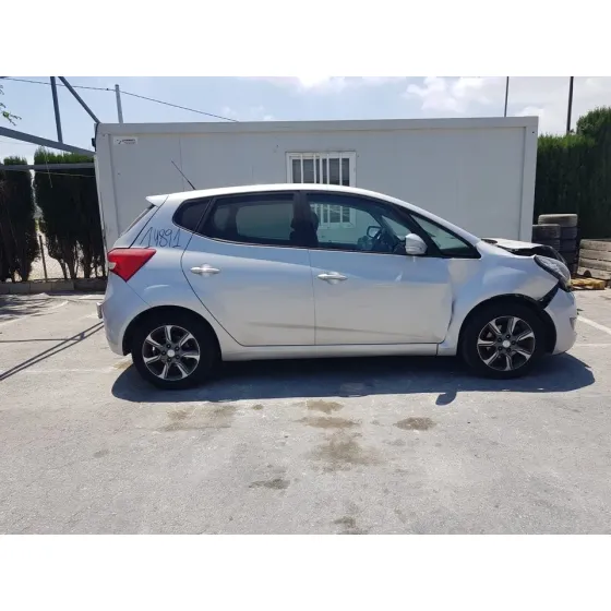 HYUNDAI IX20 '2015 GLS STYLE GRIS
