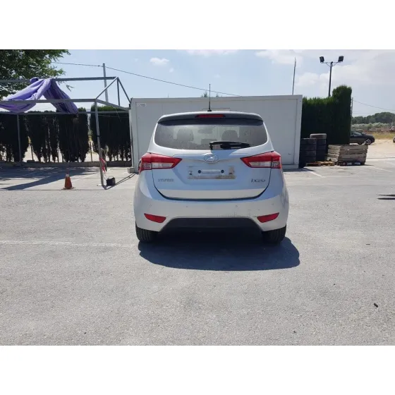 HYUNDAI IX20 '2015 GLS STYLE GRIS