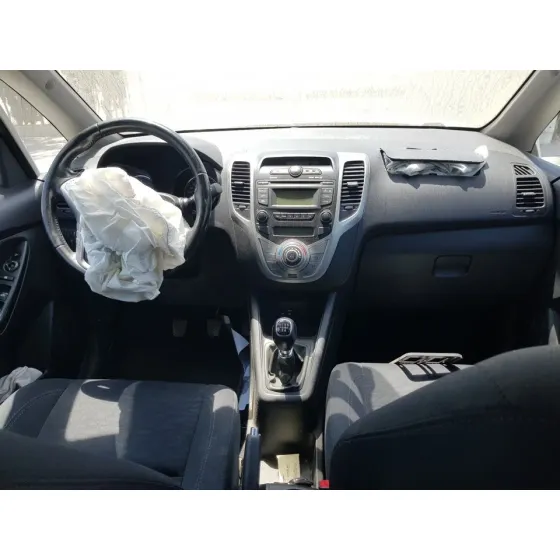 HYUNDAI IX20 '2015 GLS STYLE GRIS