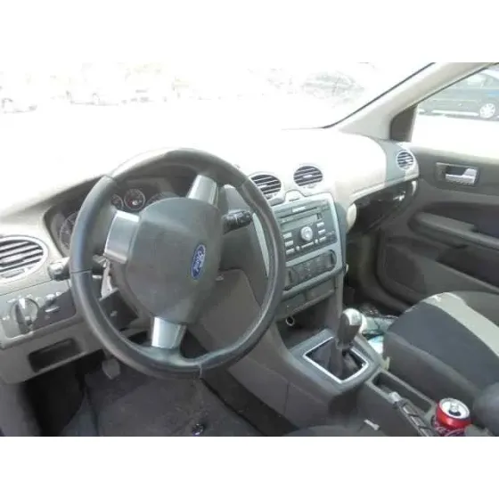 FORD FOCUS BERLINA (CAP) '2005 GHIA AZUL