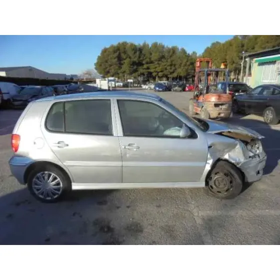 VOLKSWAGEN POLO BERLINA (6N2) '2000 CONCEPTLINE GRIS