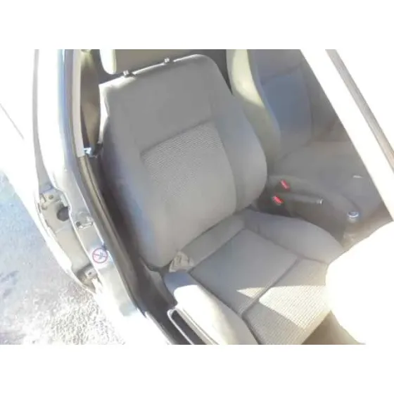 VOLKSWAGEN POLO BERLINA (6N2) '2000 CONCEPTLINE GRIS