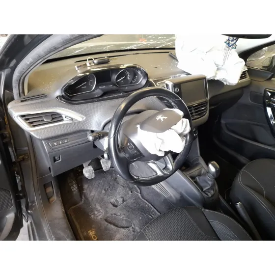 Peugeot 208 I (CA_, CC_) 2013