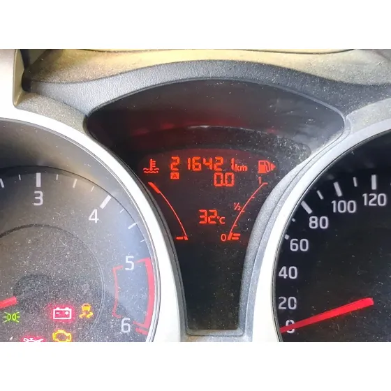 Nissan JUKE (F15) 2010