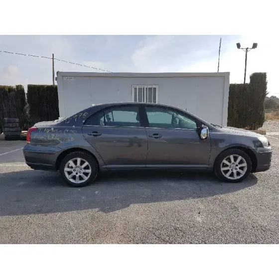 TOYOTA AVENSIS BERLINA (T25) '2006 2.2 D-4D SOL BERLINA (5-PTAS.) GRIS OSCURO