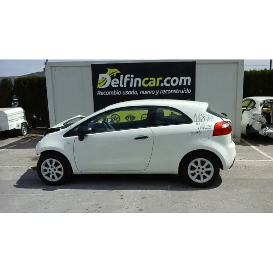 KIA RIO '2012 CONCEPT BLANCO