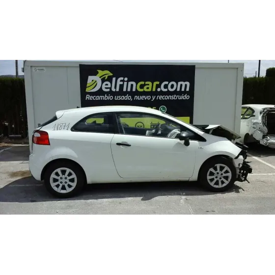 KIA RIO '2012 CONCEPT BLANCO
