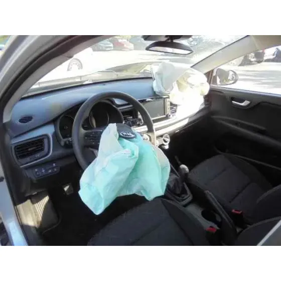 KIA RIO '2018 GRIS