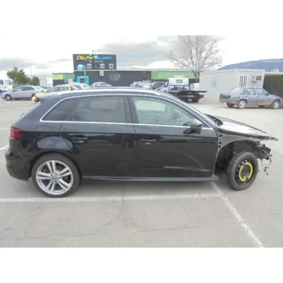 AUDI A3 SPORTBACK (8VA) '2013 AMBIENTE NEGRO