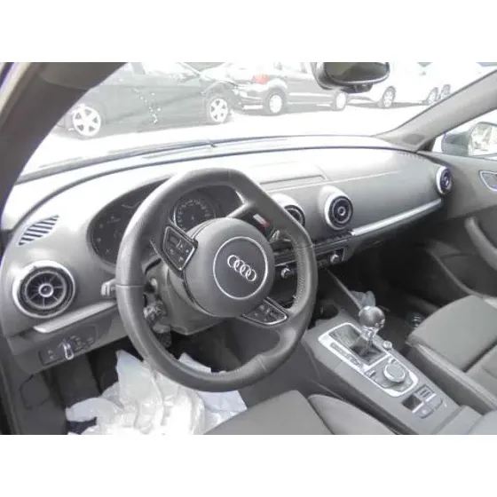 AUDI A3 SPORTBACK (8VA) '2013 AMBIENTE NEGRO