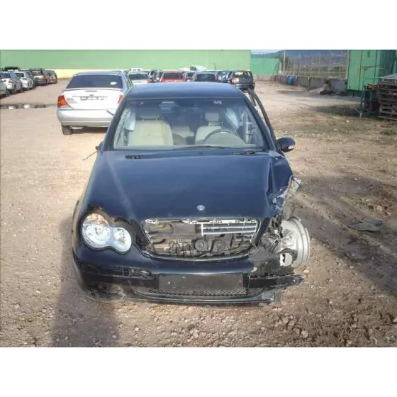 MERCEDES CLASE C (W203) BERLINA '2000 270 CDI (203.016) NEGRO