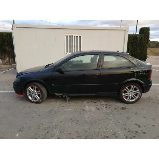 OPEL ASTRA G BERLINA '2002 SPORTIVE NEGRO