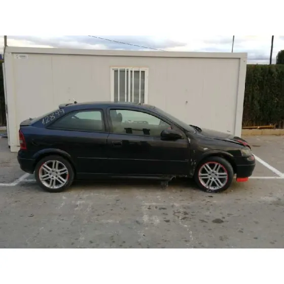OPEL ASTRA G BERLINA '2002 SPORTIVE NEGRO