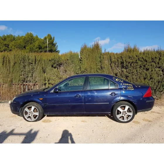 FORD MONDEO BERLINA (GE) '2003 AMBIENTE AZUL
