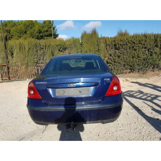 FORD MONDEO BERLINA (GE) '2003 AMBIENTE AZUL