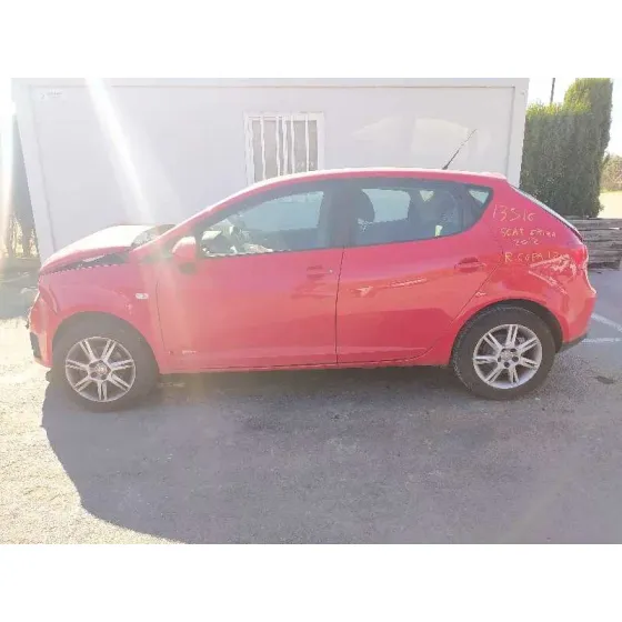 SEAT IBIZA (6J5) '2012 REFERENCE ROJO