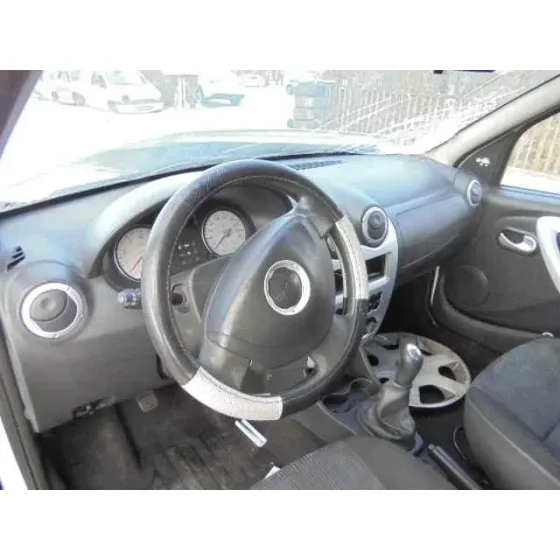 DACIA SANDERO '2009 BASICO BLANCO