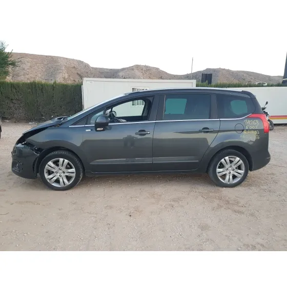 Peugeot 5008 (0U_, 0E_) 2015