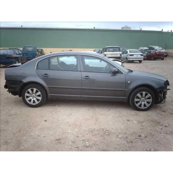 SKODA SUPERB (3U4) '2002 CLASSIC GRIS OSCURO