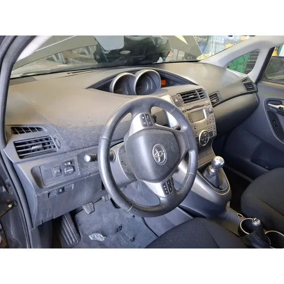 Toyota VERSO (_R2_) 2009