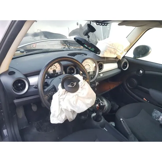 MINI MINI (R56) '2010 ONE NEGRO
