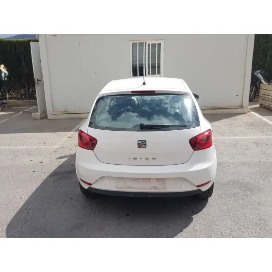 SEAT IBIZA (6J5) '2014 REFERENCE BLANCO