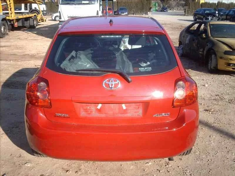 TOYOTA AURIS '2006 1.4 TURBODIESEL CAT ROJO
