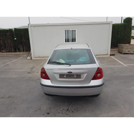 FORD MONDEO BERLINA (GE) '2003 GHIA GRIS